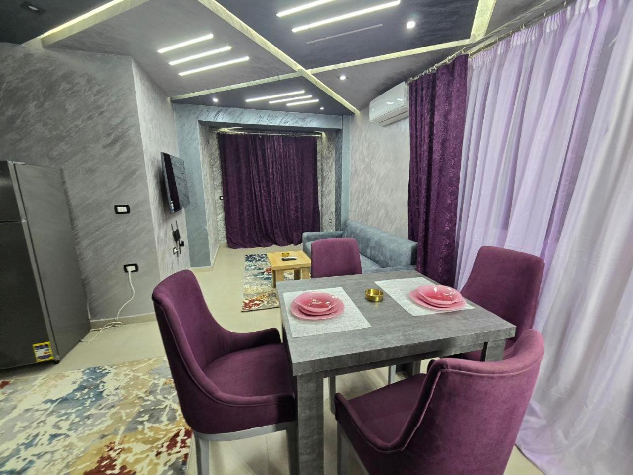 Chic 4 Apartment