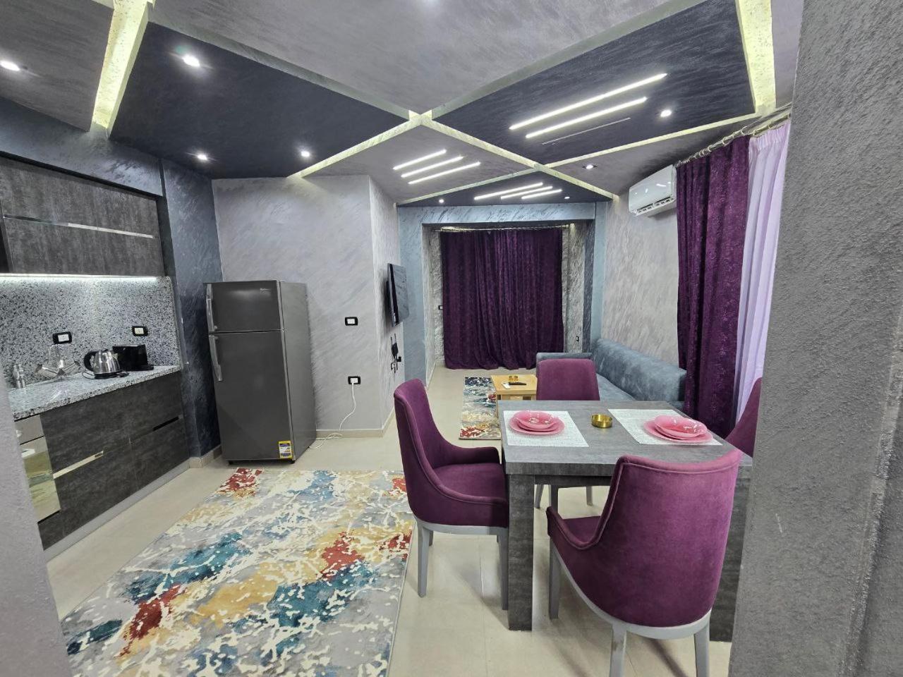 Apartment Chic 4 *