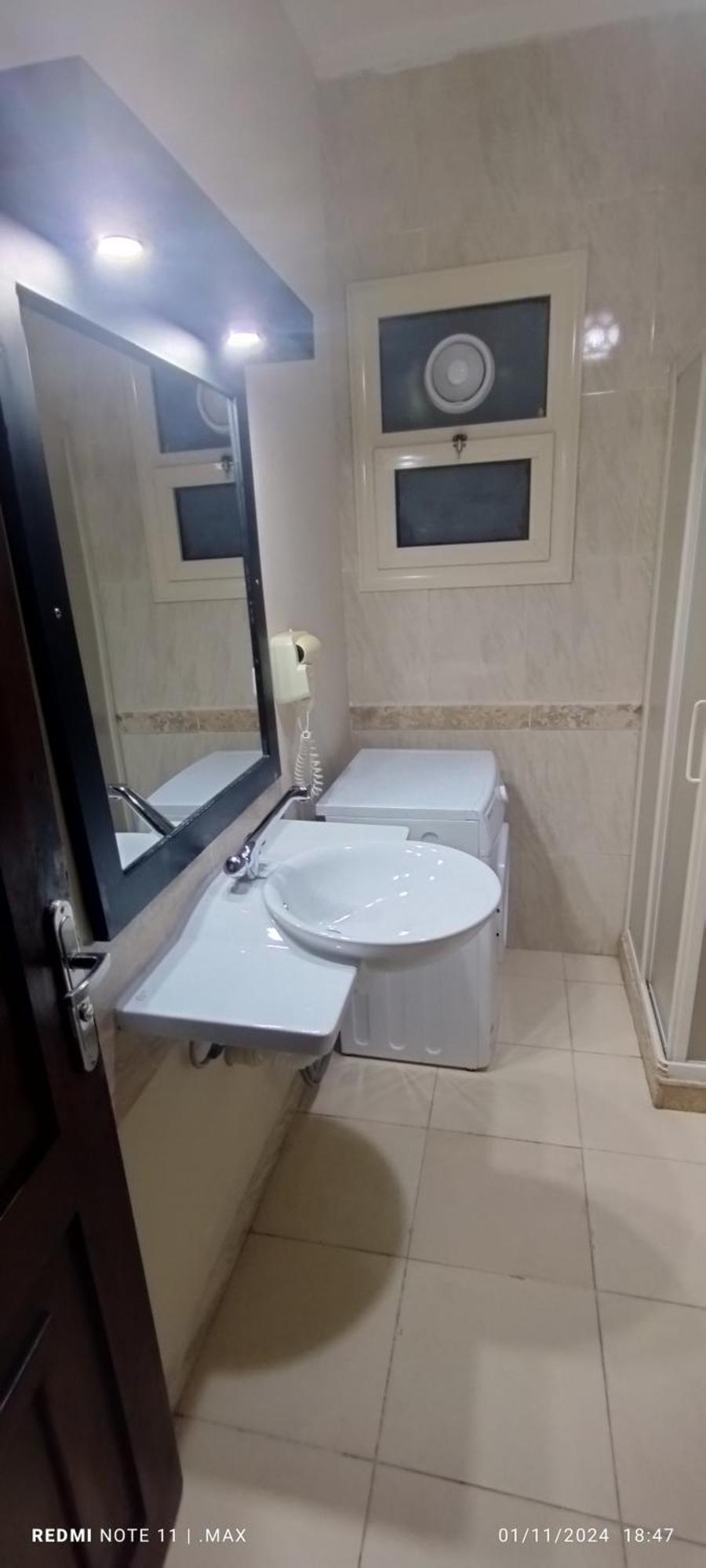 One-bedroom S2 In Vip Zone Sunny Lakes Apartment *