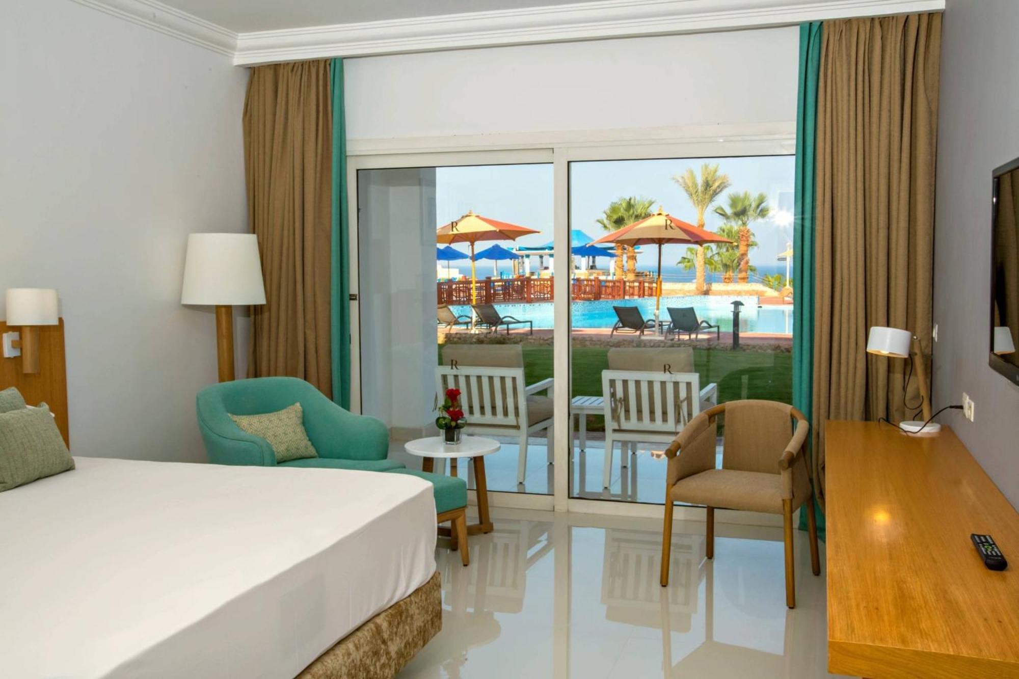 Renaissance Sheikh Golden View Beach