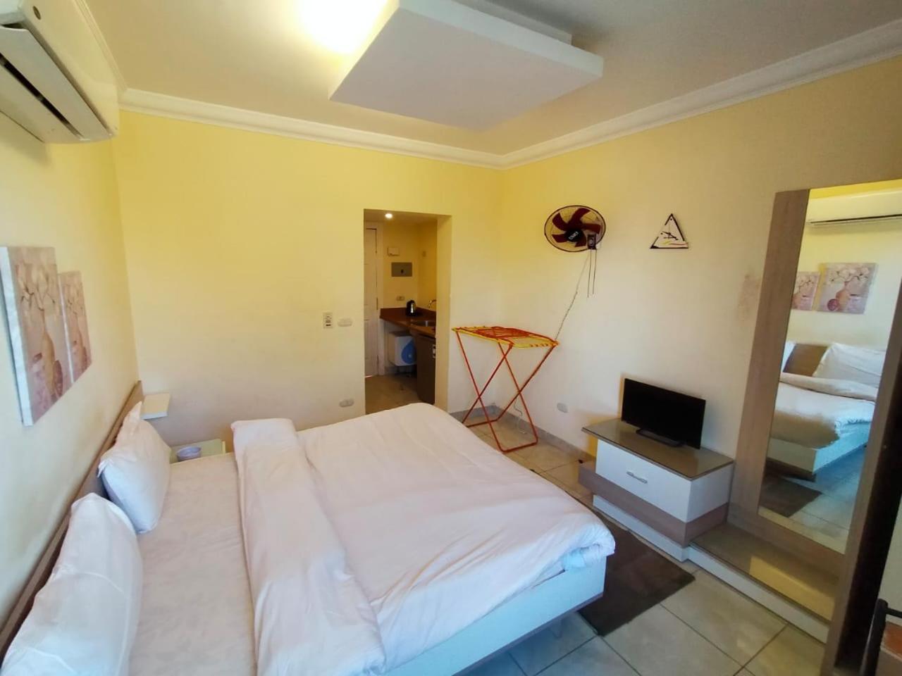 Delta 209-82 Apartment *
