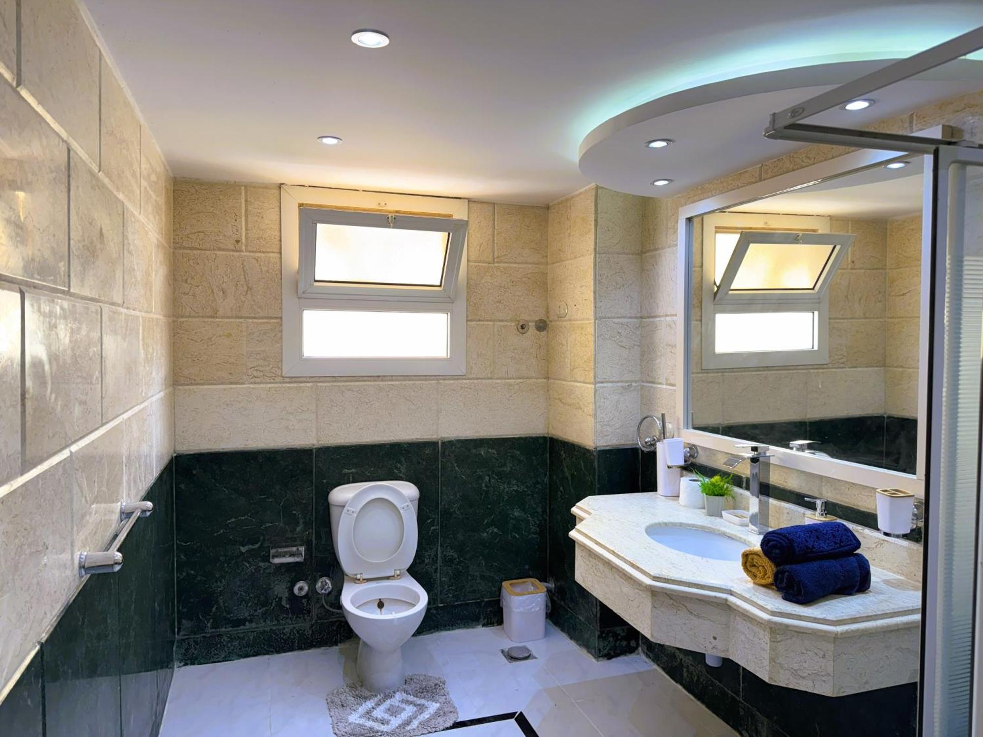 Apartment At Amwaj C202 *