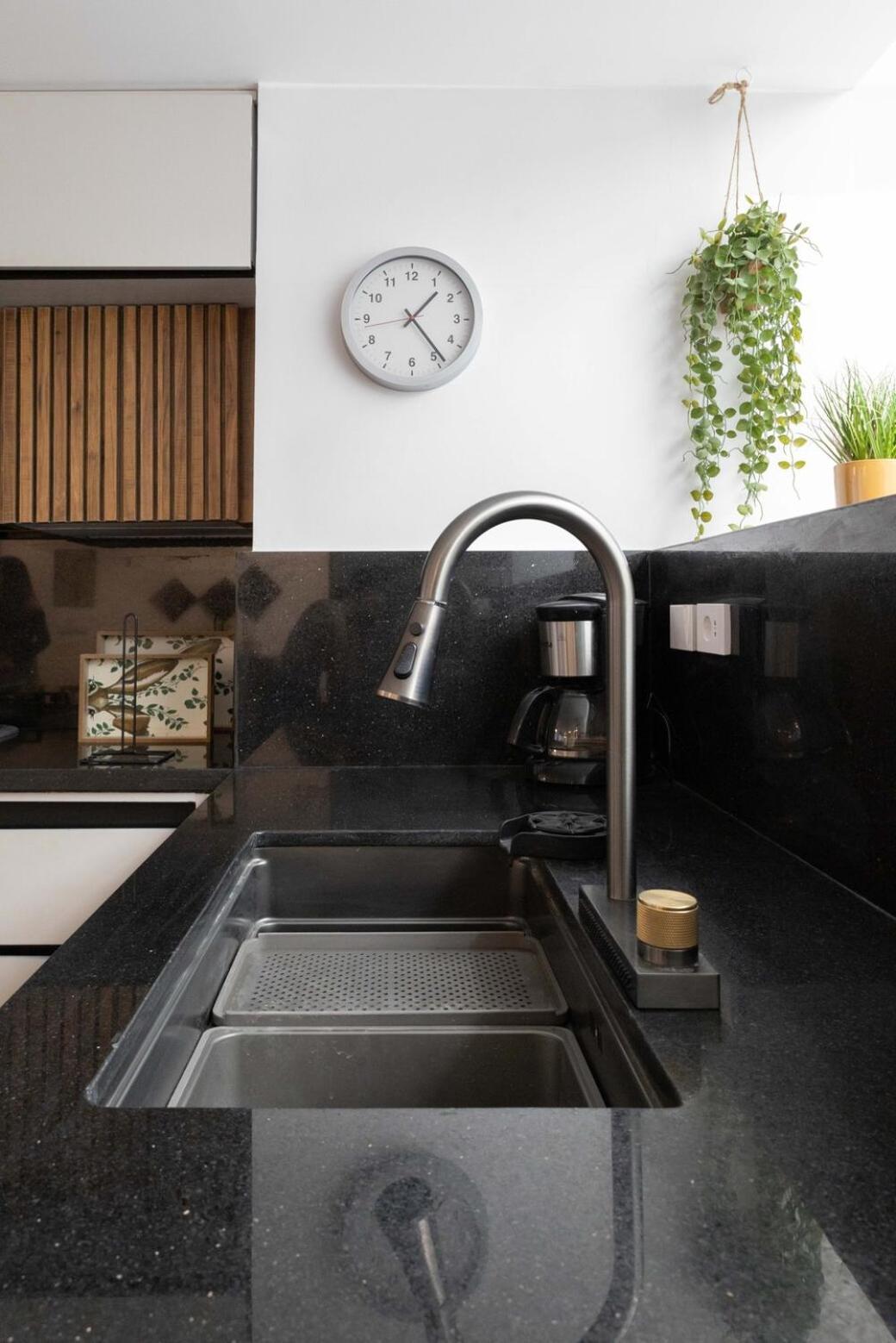 Coral Cove By The With Modern Elegance *