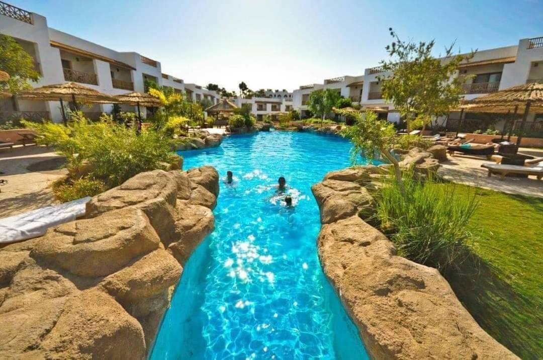Bellissimo Vista Mare Sulla Piscina