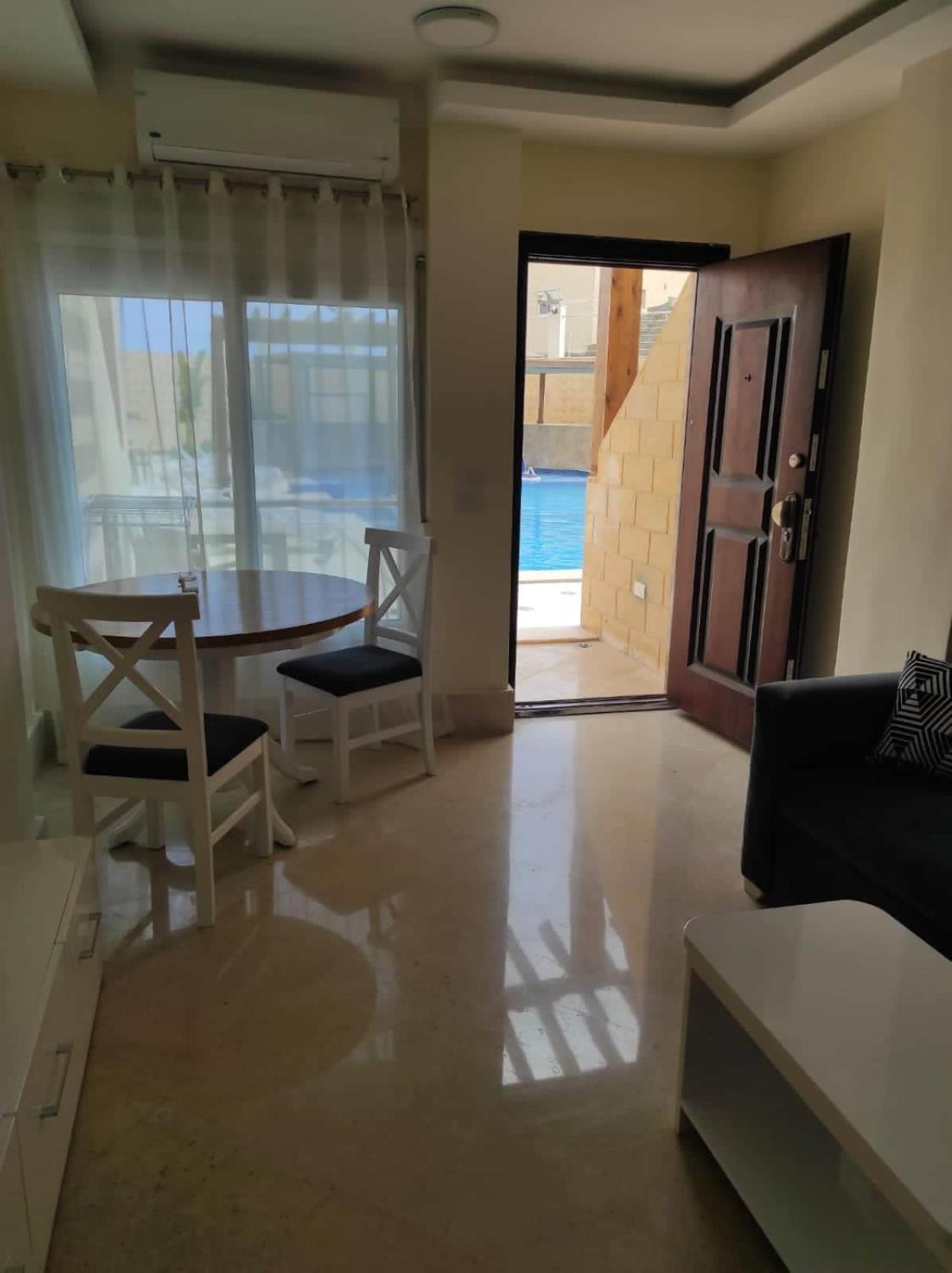 Royal Sea View Montazah Sharm, Airport&soho Apartment
