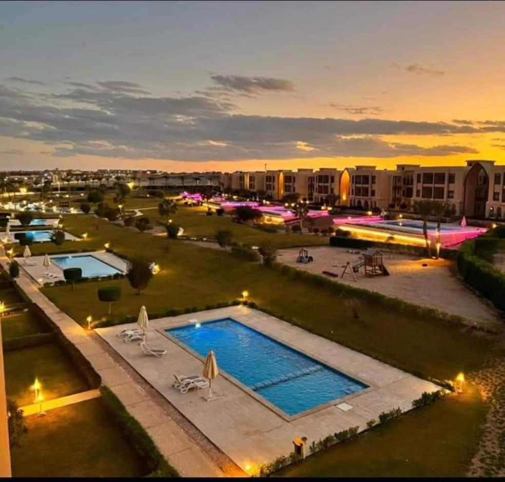 One Bd Golf Heights Sheikh Free Wifi Apartment