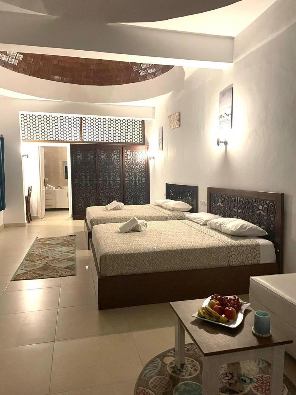 Sunshine & Divers Club Sharks Bay Hotel 3*