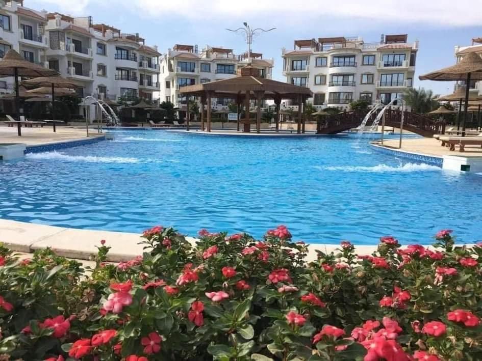 Hills Aqua Park Pool View Apartment *