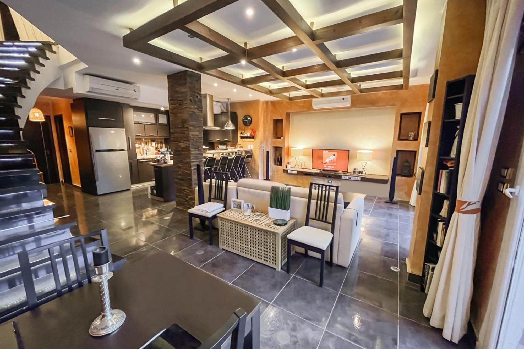 Family-friendly Getaway With Jacuzzi-garden-resort And Mountain Views Villa