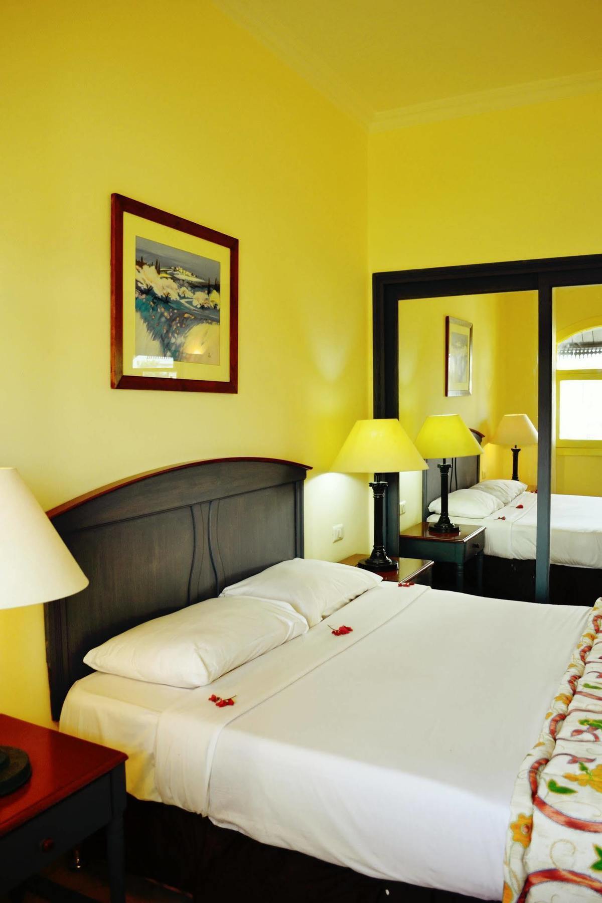 Resort Poinciana