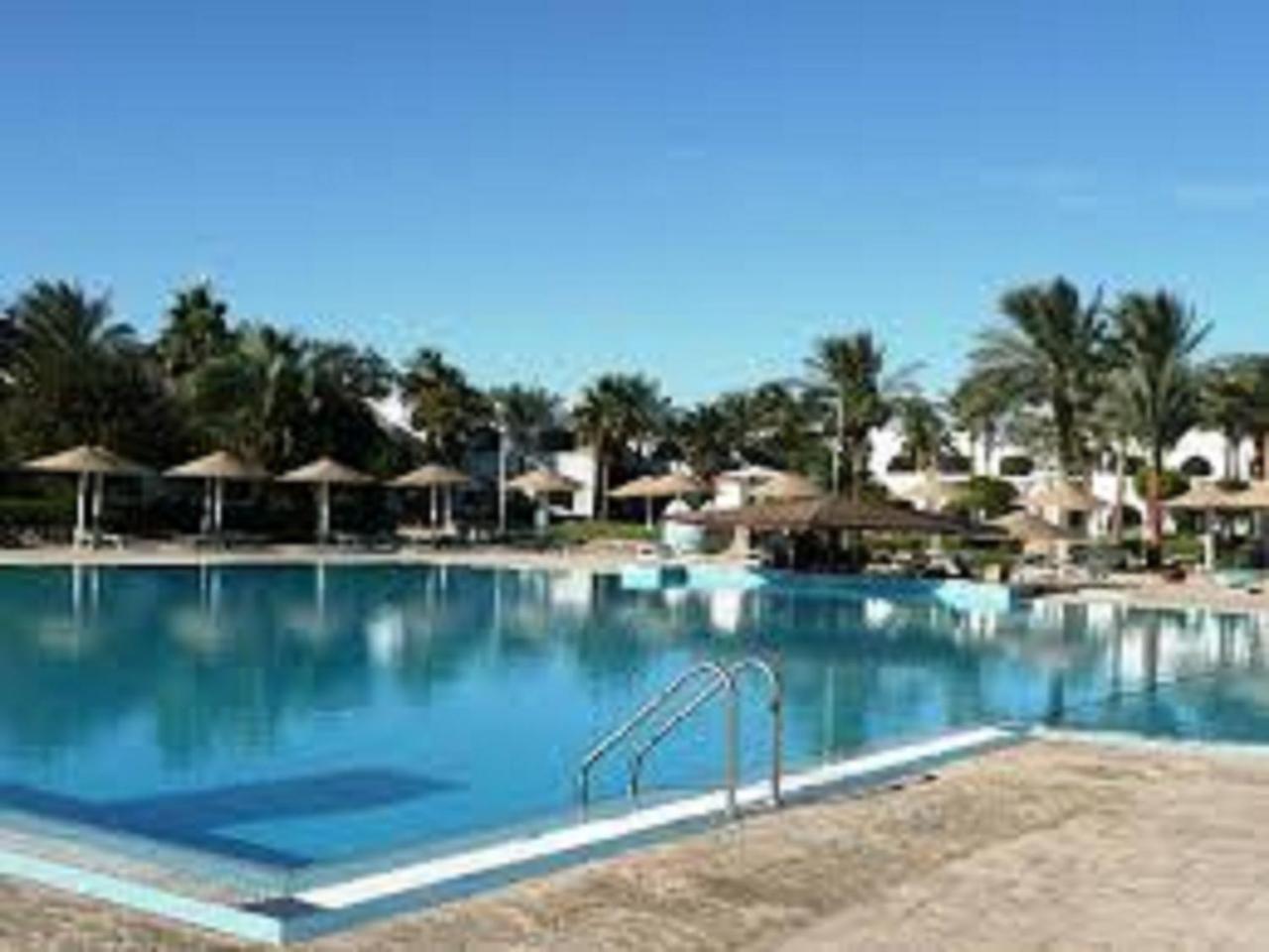 Coral Bay Prestige Apartment *