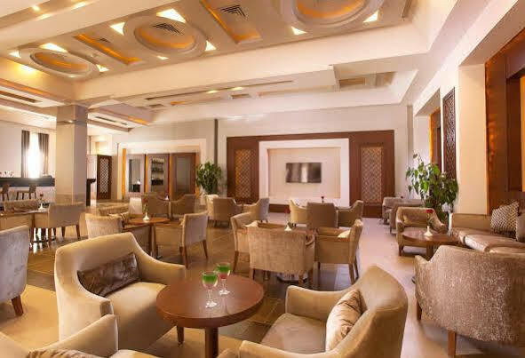 Charmillion Sea Life Resort 4*