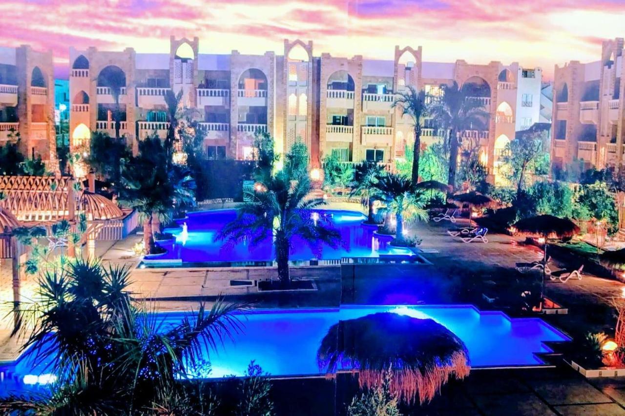 One-bedroom S2 In Vip Zone Sunny Lakes Apartment