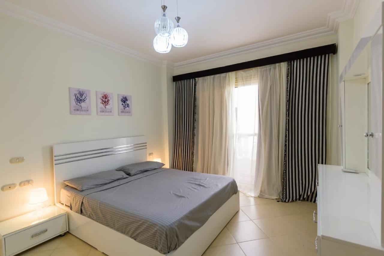 Apartment One-bedroom S2 In Vip Zone Sunny Lakes *
