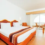 Domina Oasis Hotel & Resort