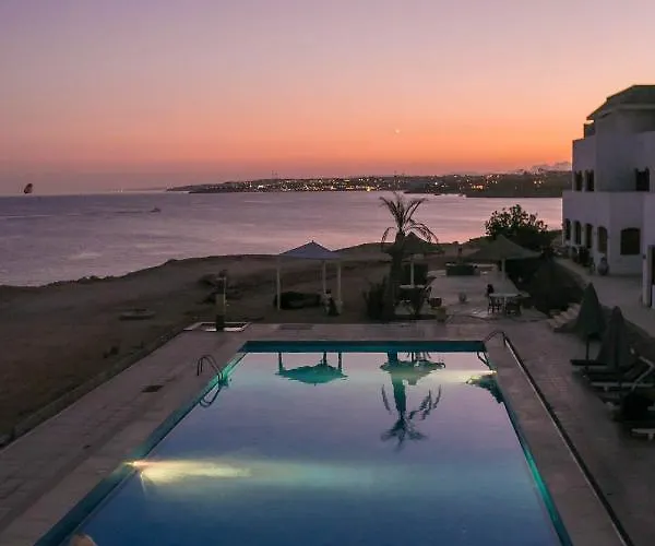 Adrenalin Beach Lodge