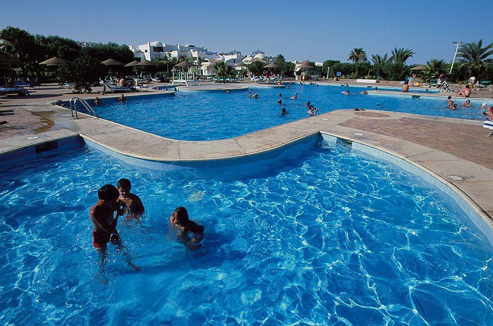 Resort Domina Oasis &