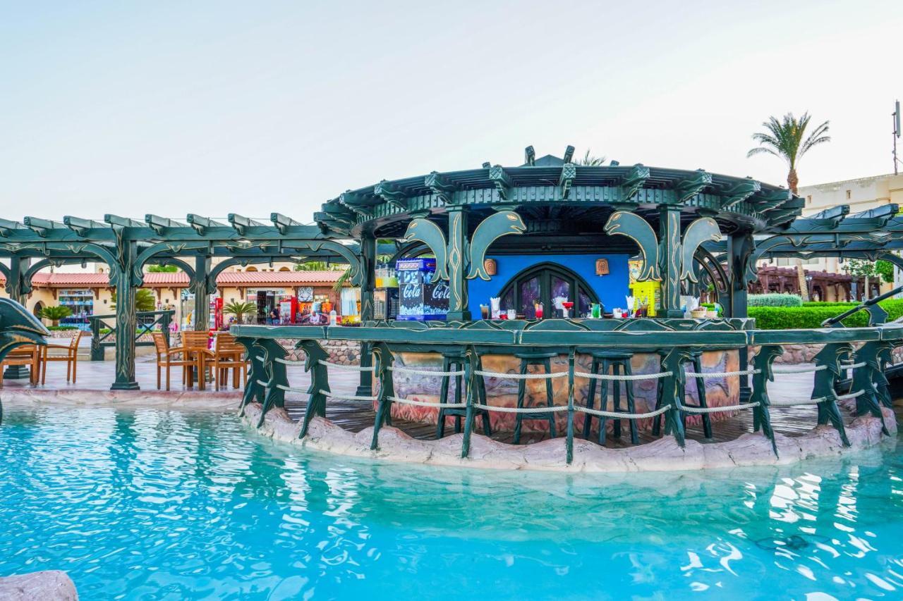 Charmillion Club