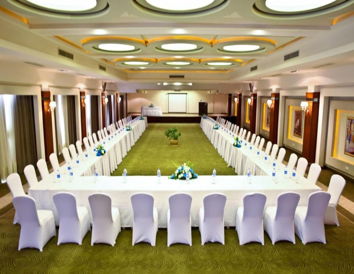 Charmillion Club