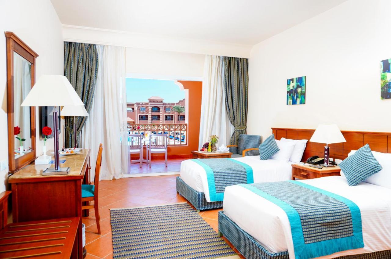 Charmillion Club Aquapark Resort
