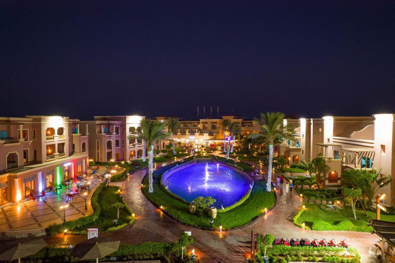 Charmillion Club Aquapark Resort 5*