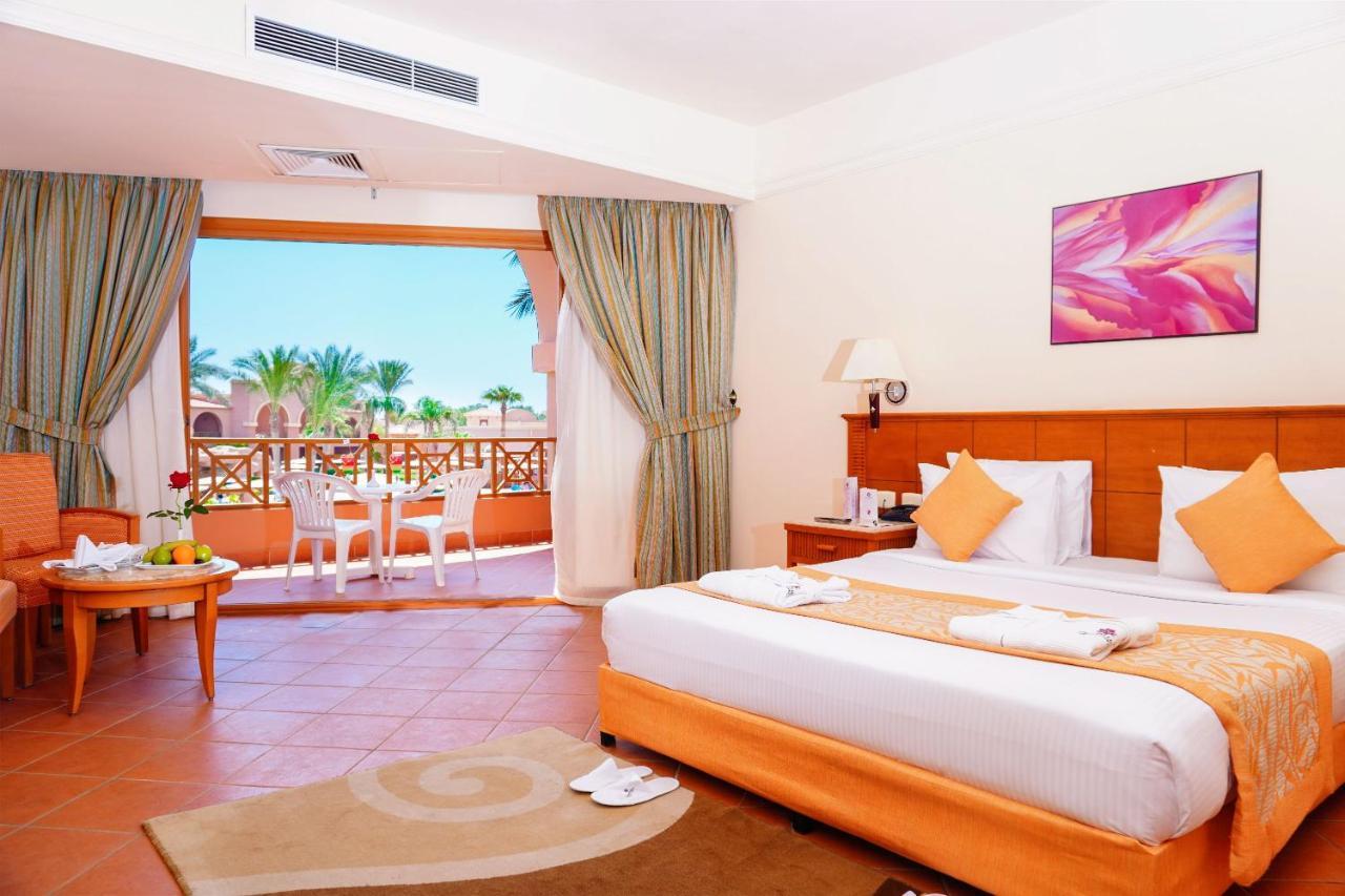 Charmillion Gardens Aquapark 5*