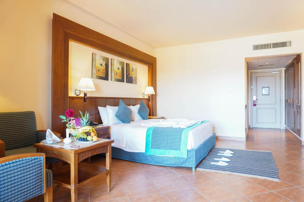 Charmillion Club Aquapark Resort