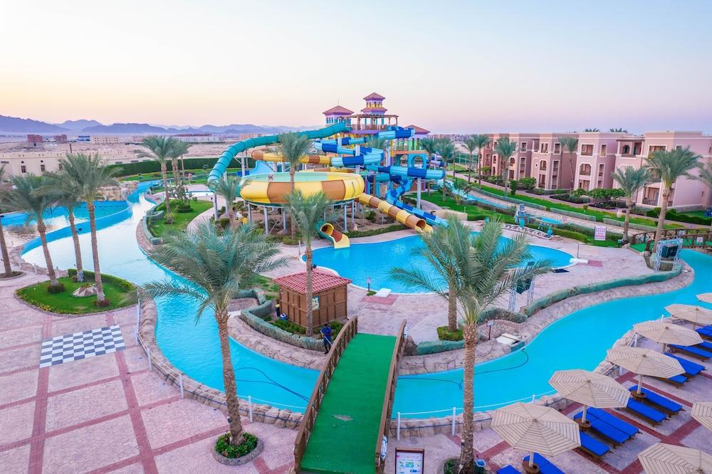 Resort Charmillion Club Aquapark