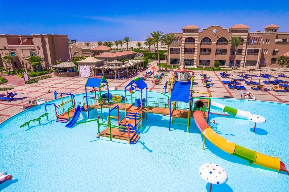 Charmillion Club Aquapark Resort 5*