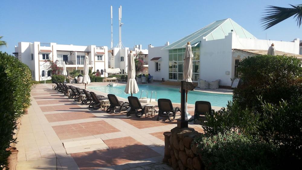 Logaina Sharm Resort
