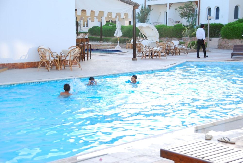 Resort Logaina Sharm 3*