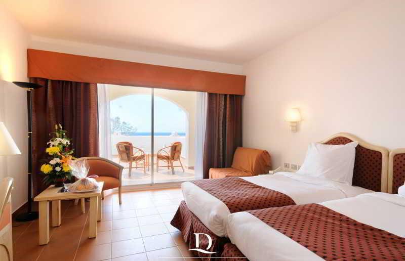 Domina Oasis & Resort