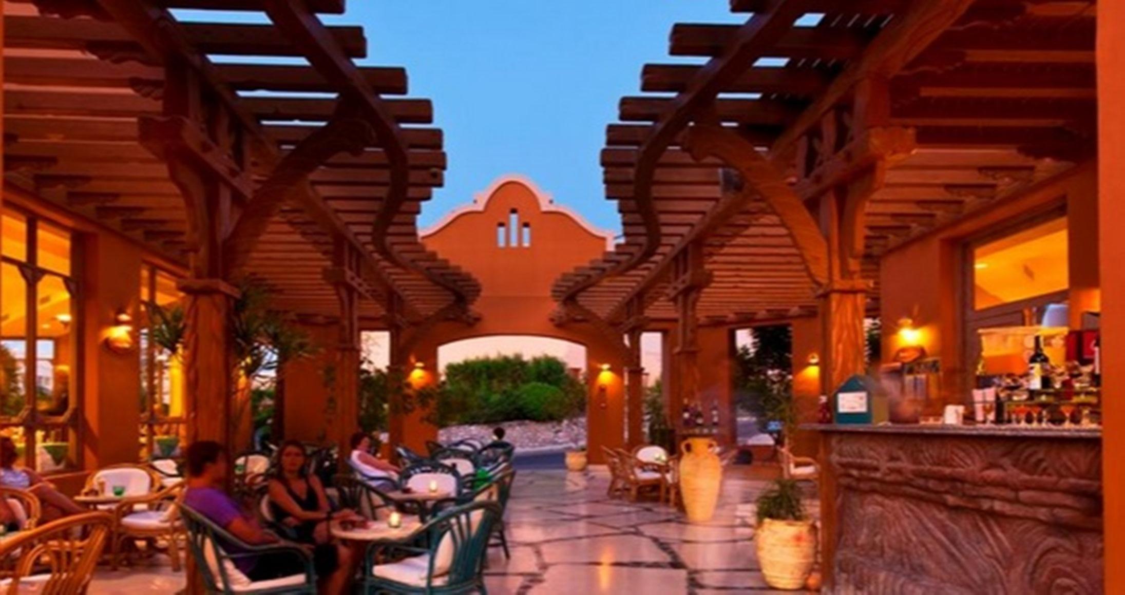 Charmillion Gardens Aquapark Resort