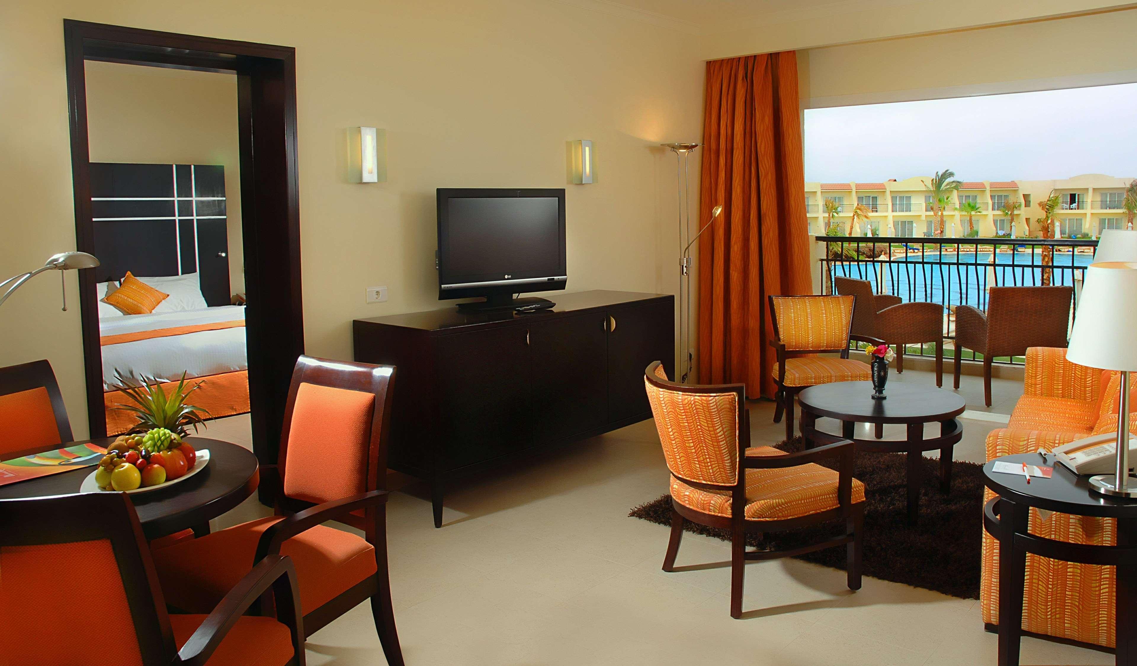 Resort Doubletree By Hilton Sharks Bay 4*