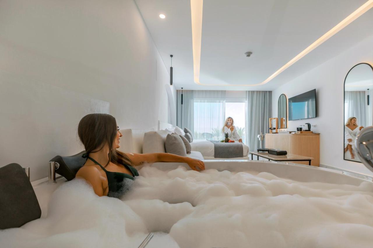 White Hills Resort 5*