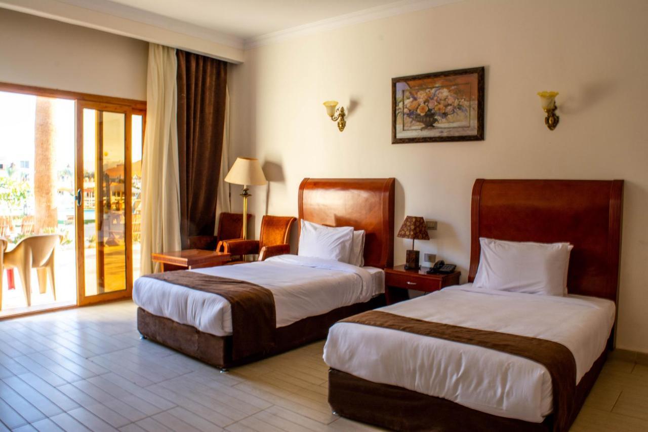 Palma Di Hollywood Aqua Park Hotel 4*