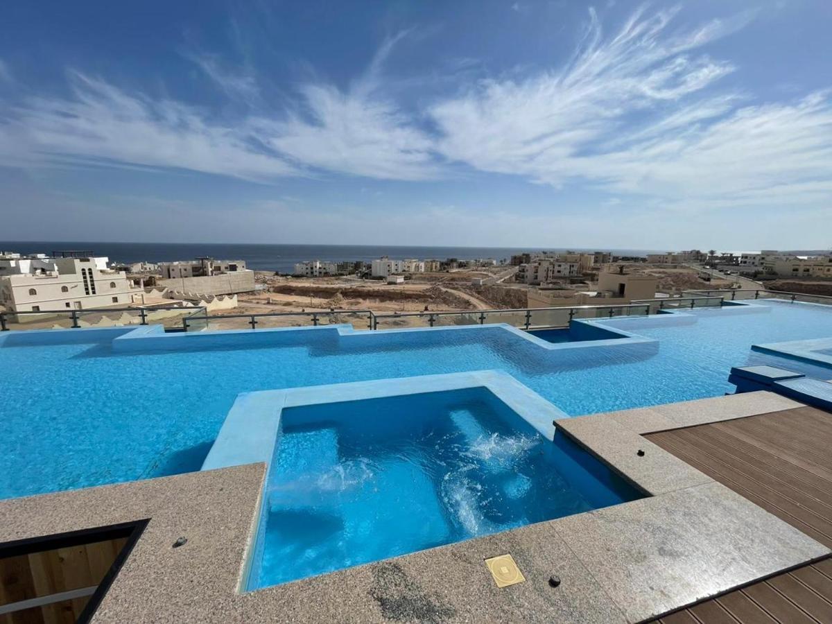 Royal 3 New 2 Bed Sea View With Infinity Pool Apartment *