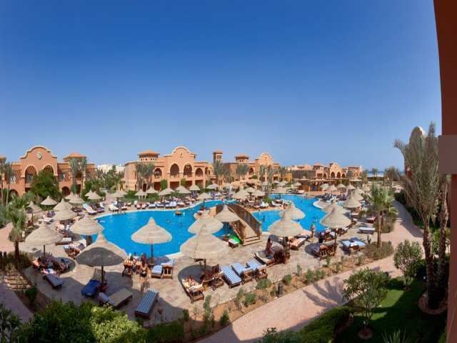 Charmillion Gardens Aquapark Resort