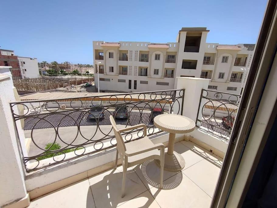 3-bedroom On The Third Floor With 3 Balconies And Lovely Pool View, Street View And Free Access In Hills * Sharm-el-Sheikh