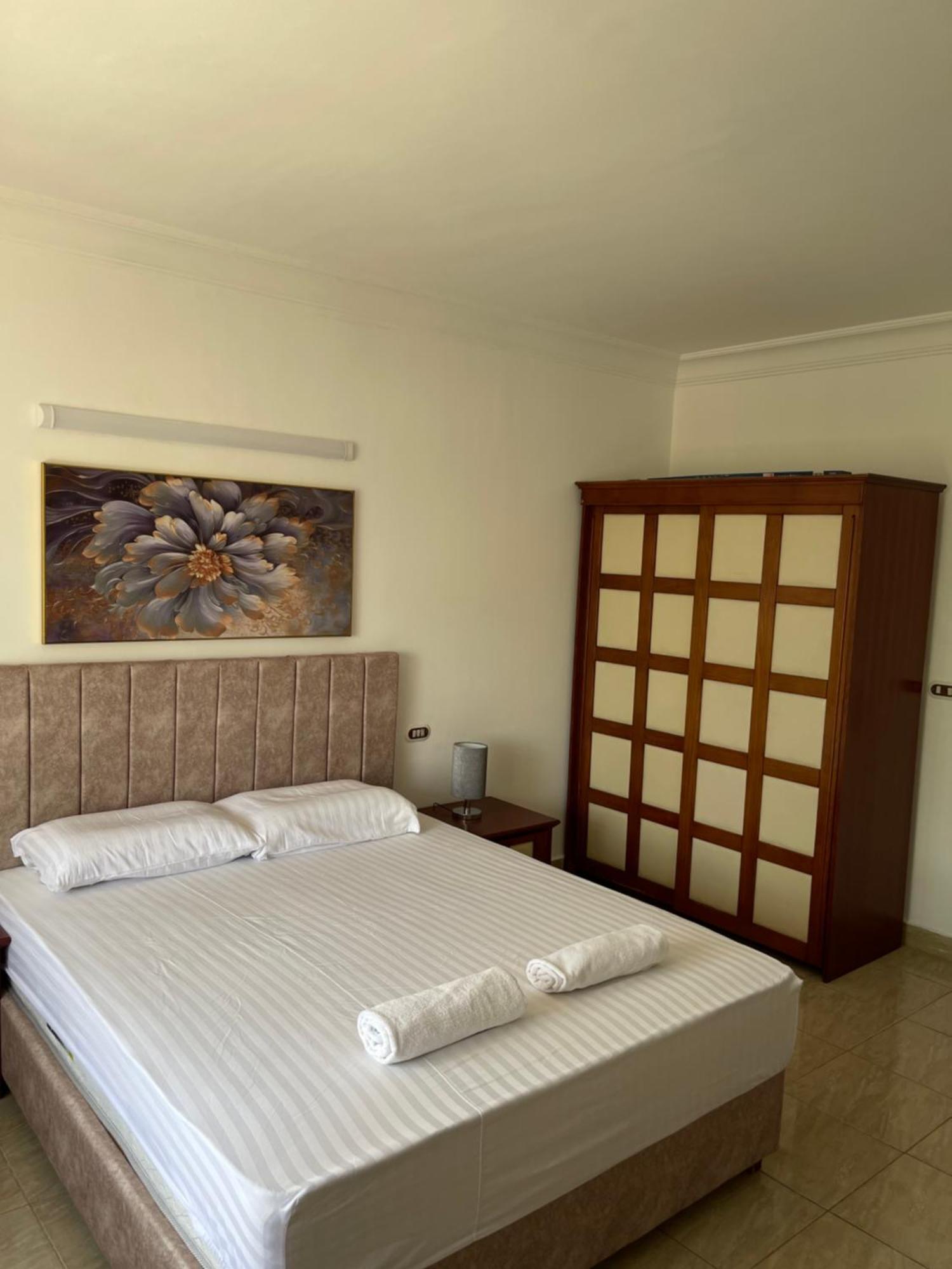Appartement Center Delta Compound With Swimming Pool
