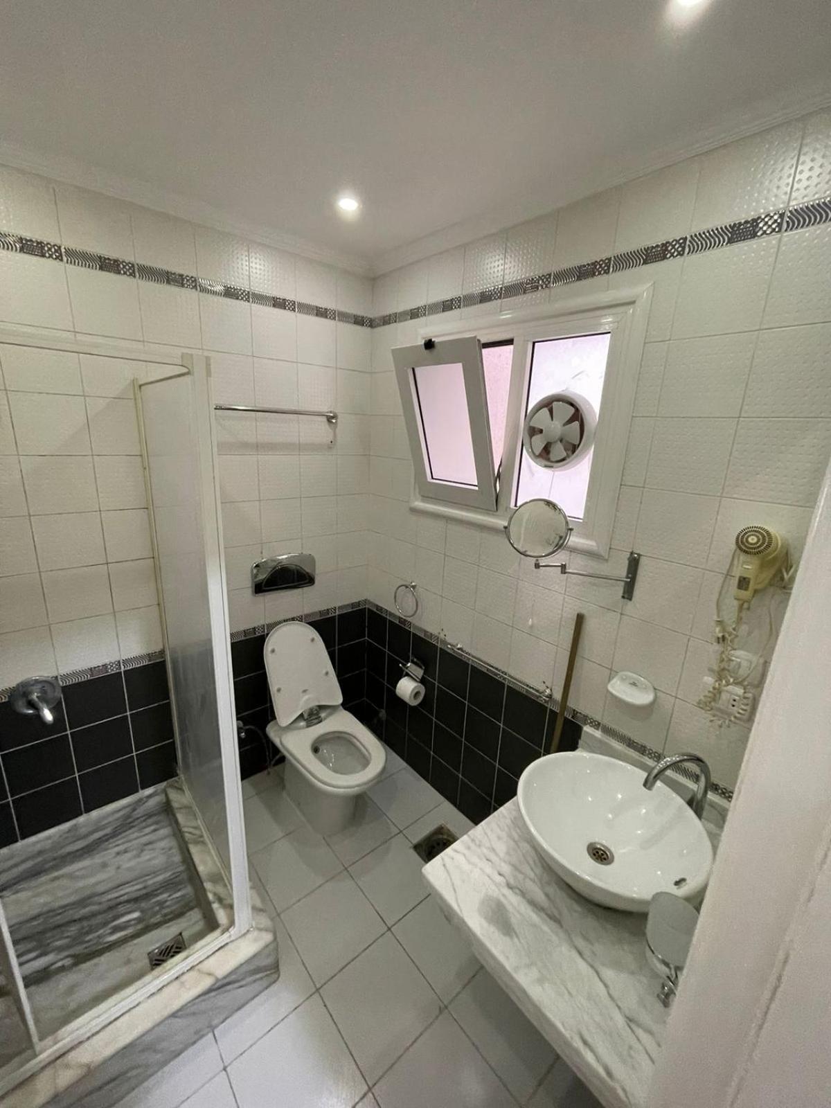 Apartment 109/163