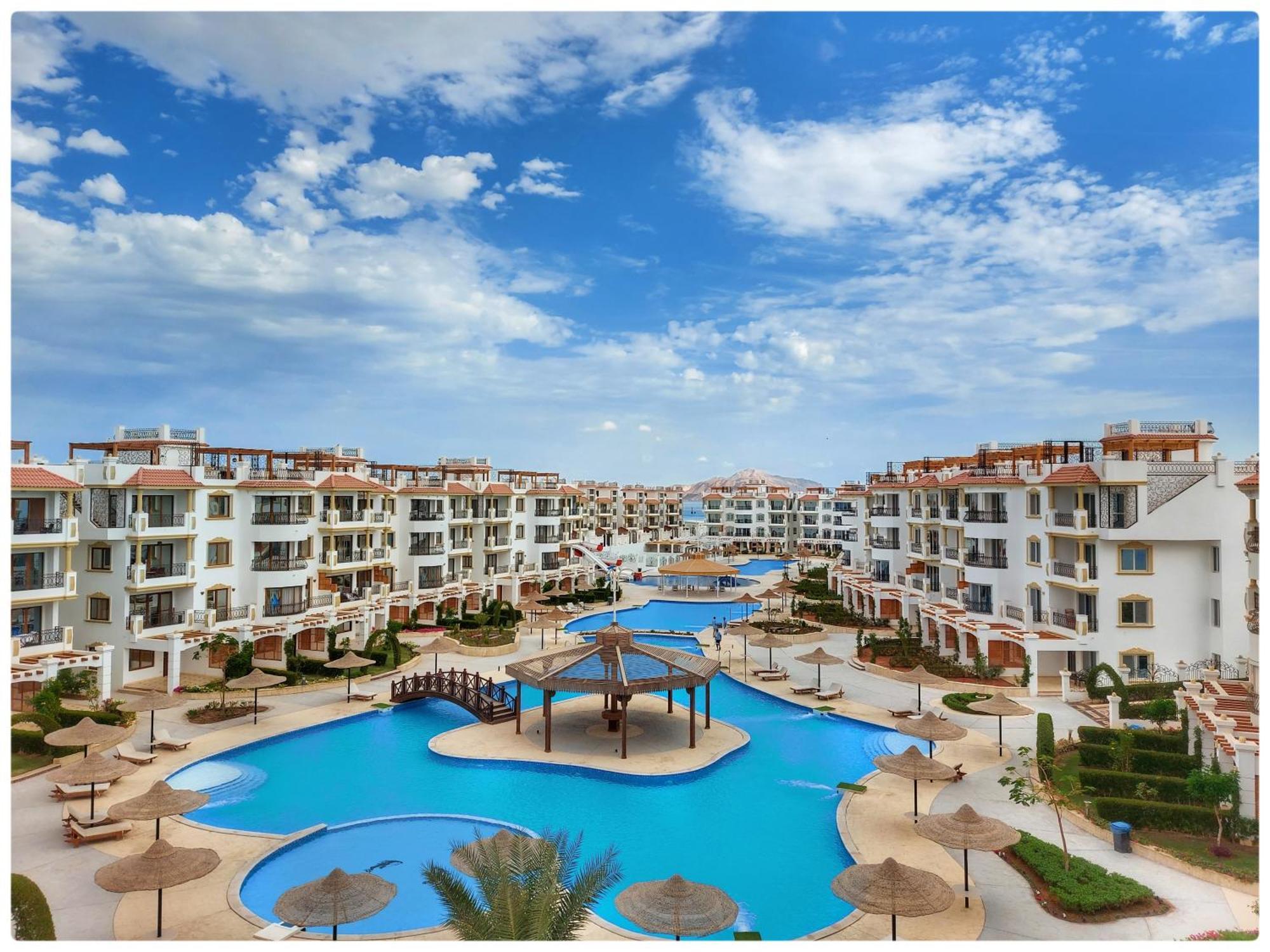 Hills Aqua Park
