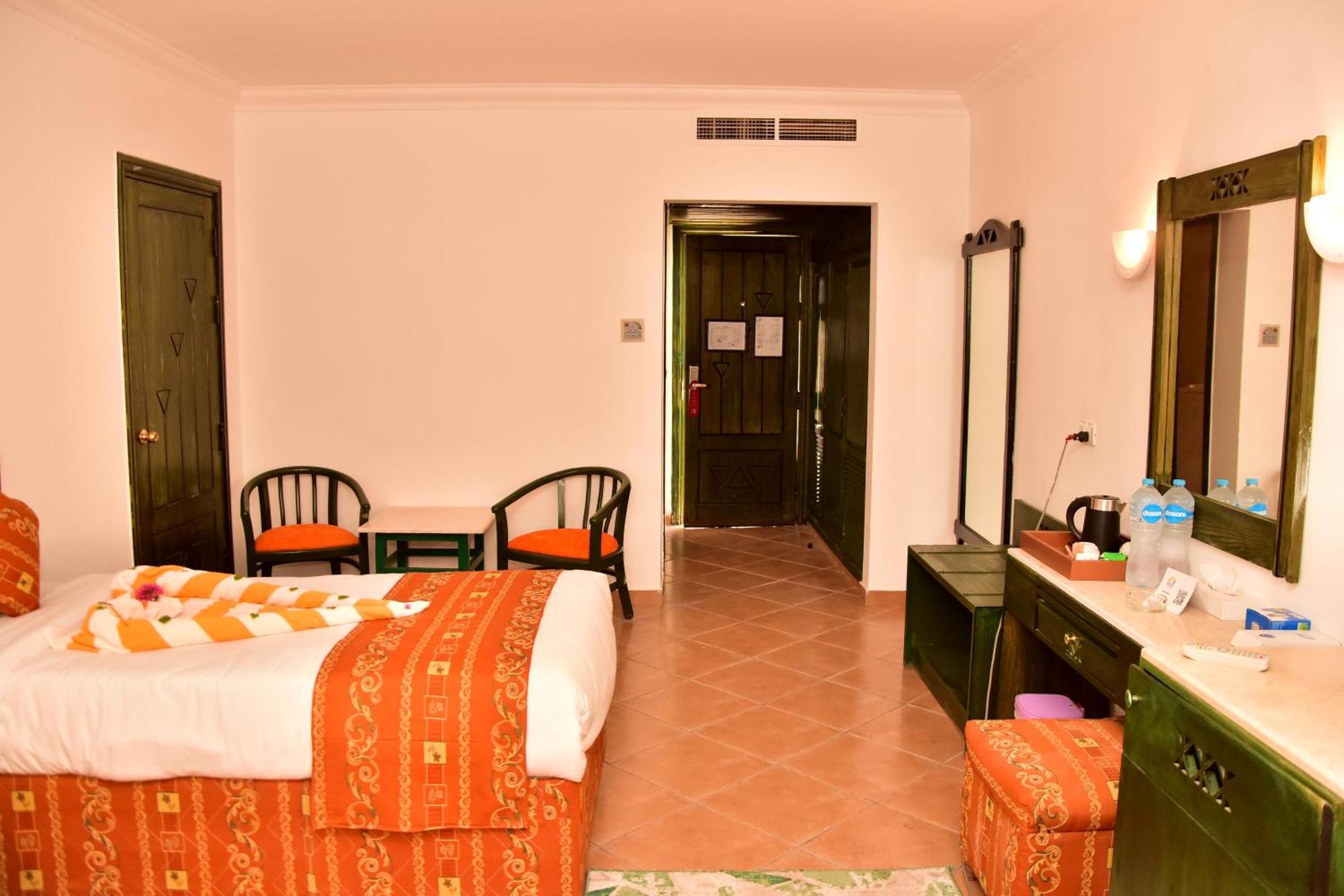 Verginia & Aqua Park Resort 4*