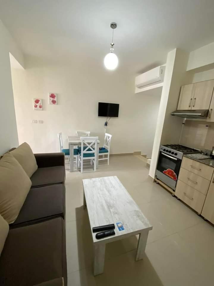 شقه فندقيه مكيفه بديار الربوه Apartment