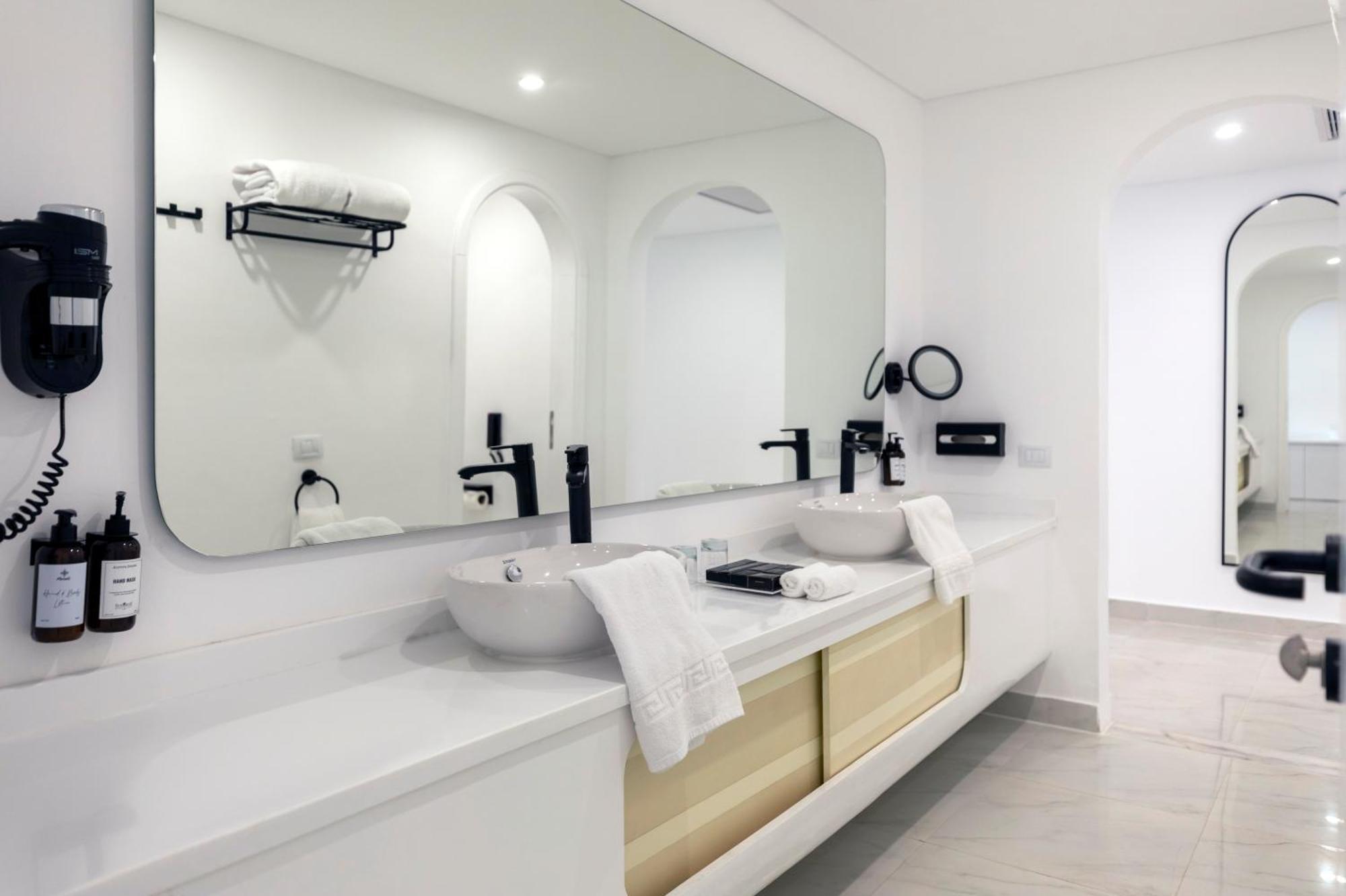 White Hills Resort 5*