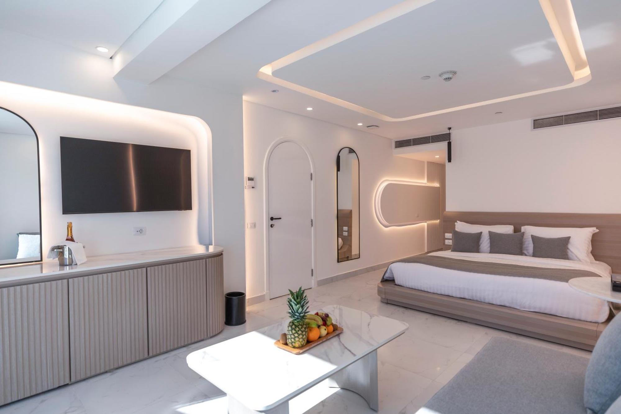 White Hills Resort 5*