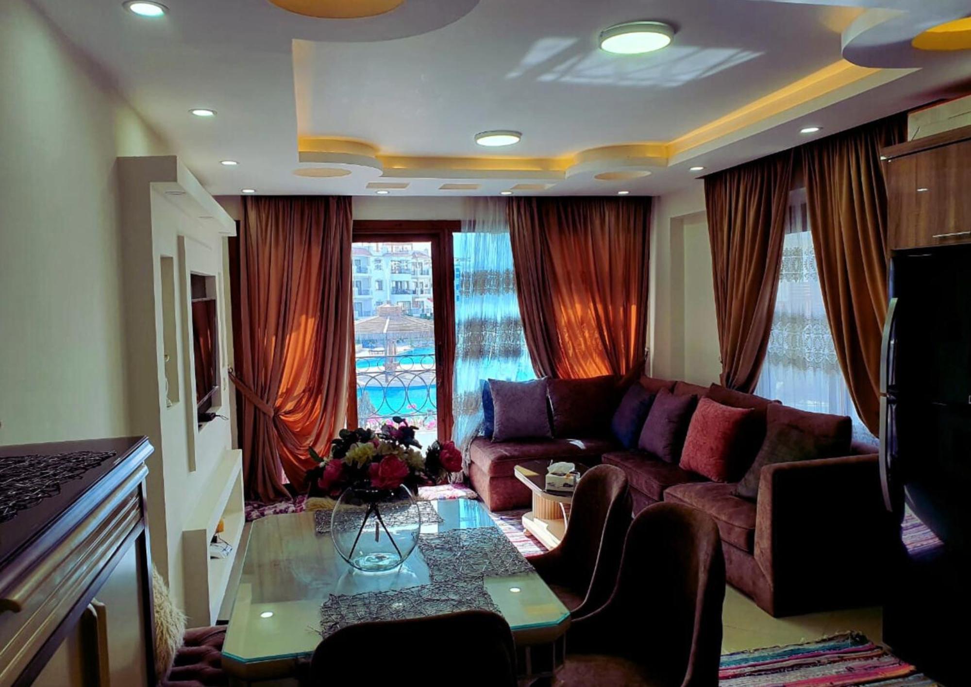 Luxury Hills