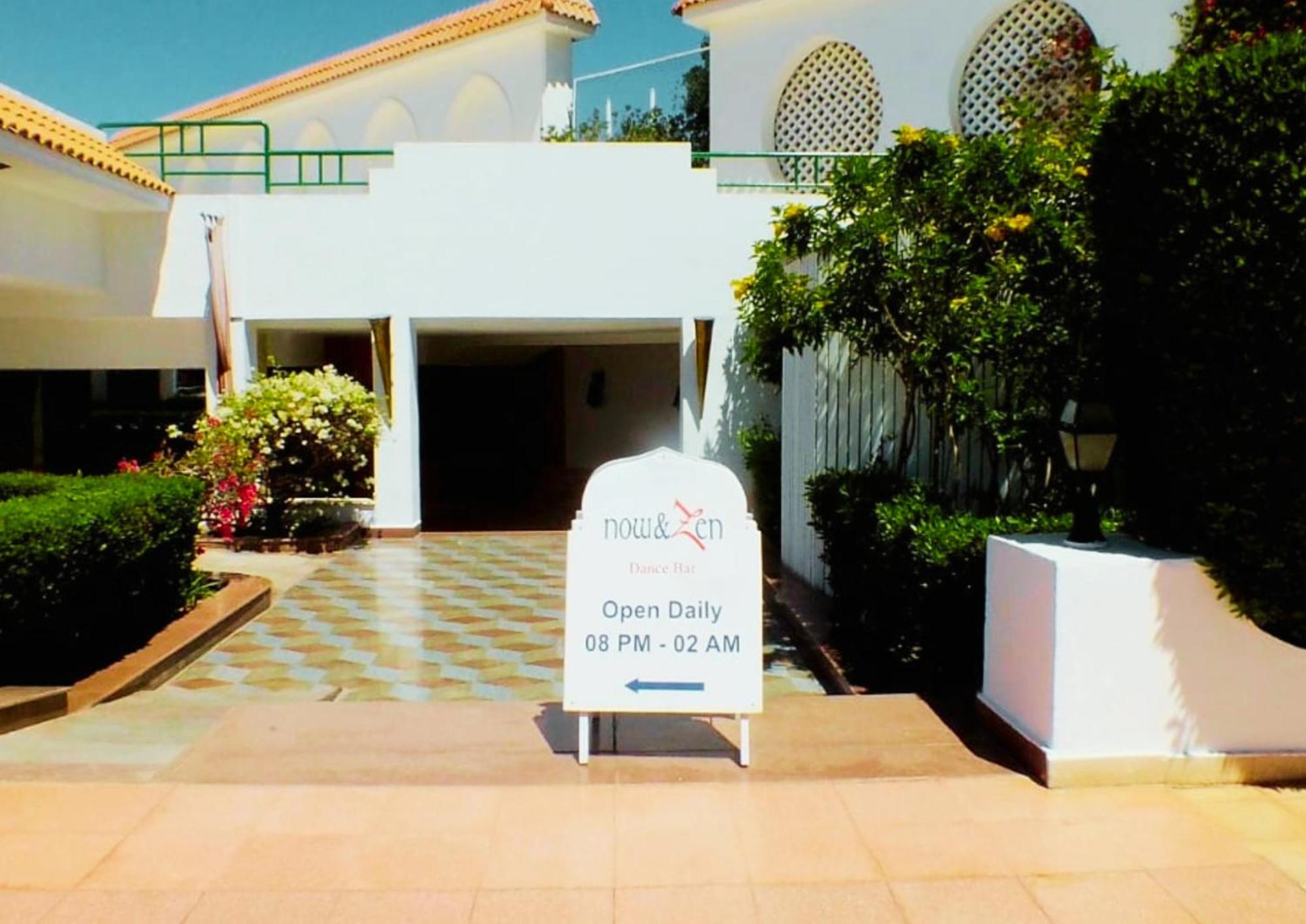 Luxury Hills Hotel