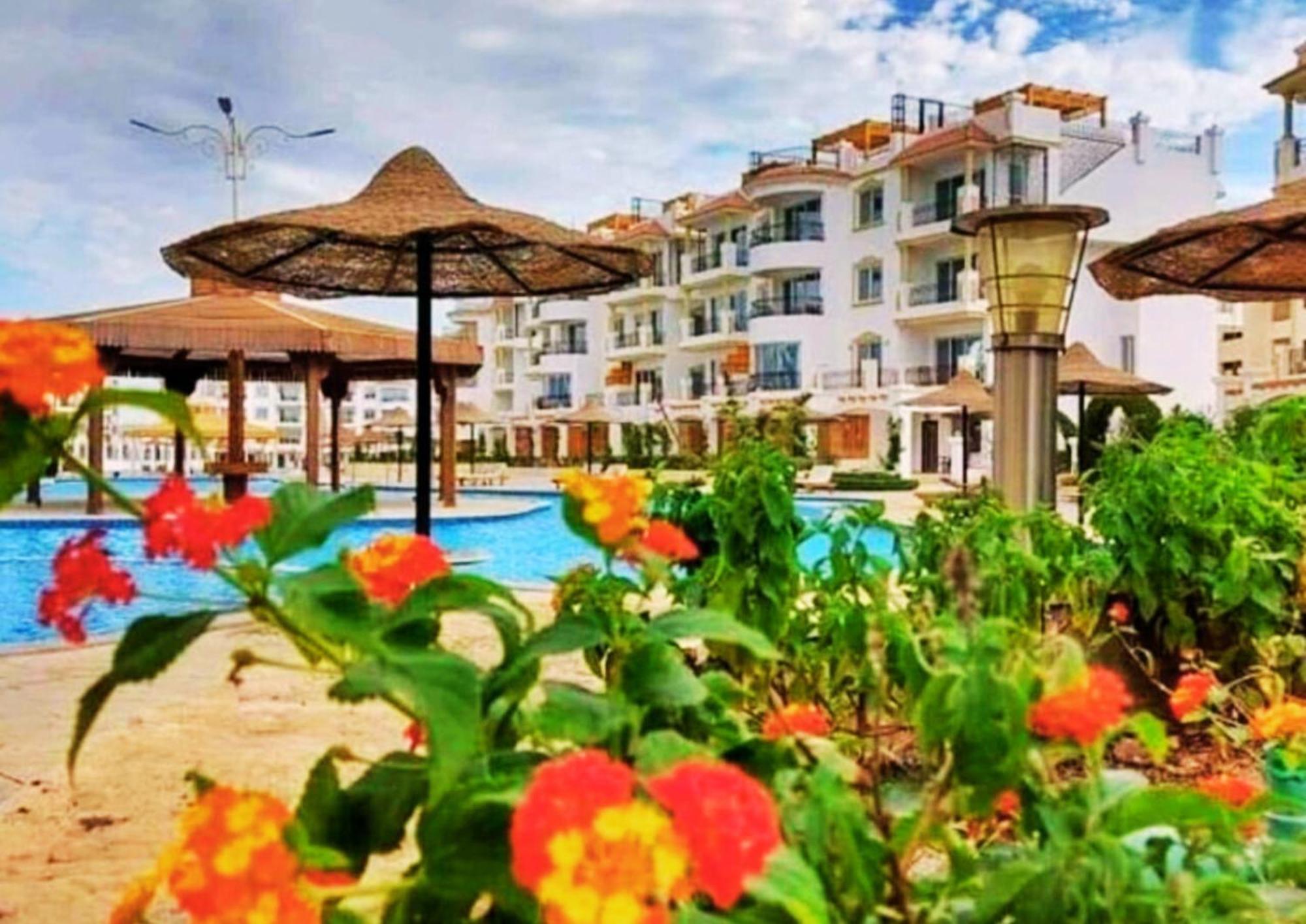 Luxury Hills Hotel 4*