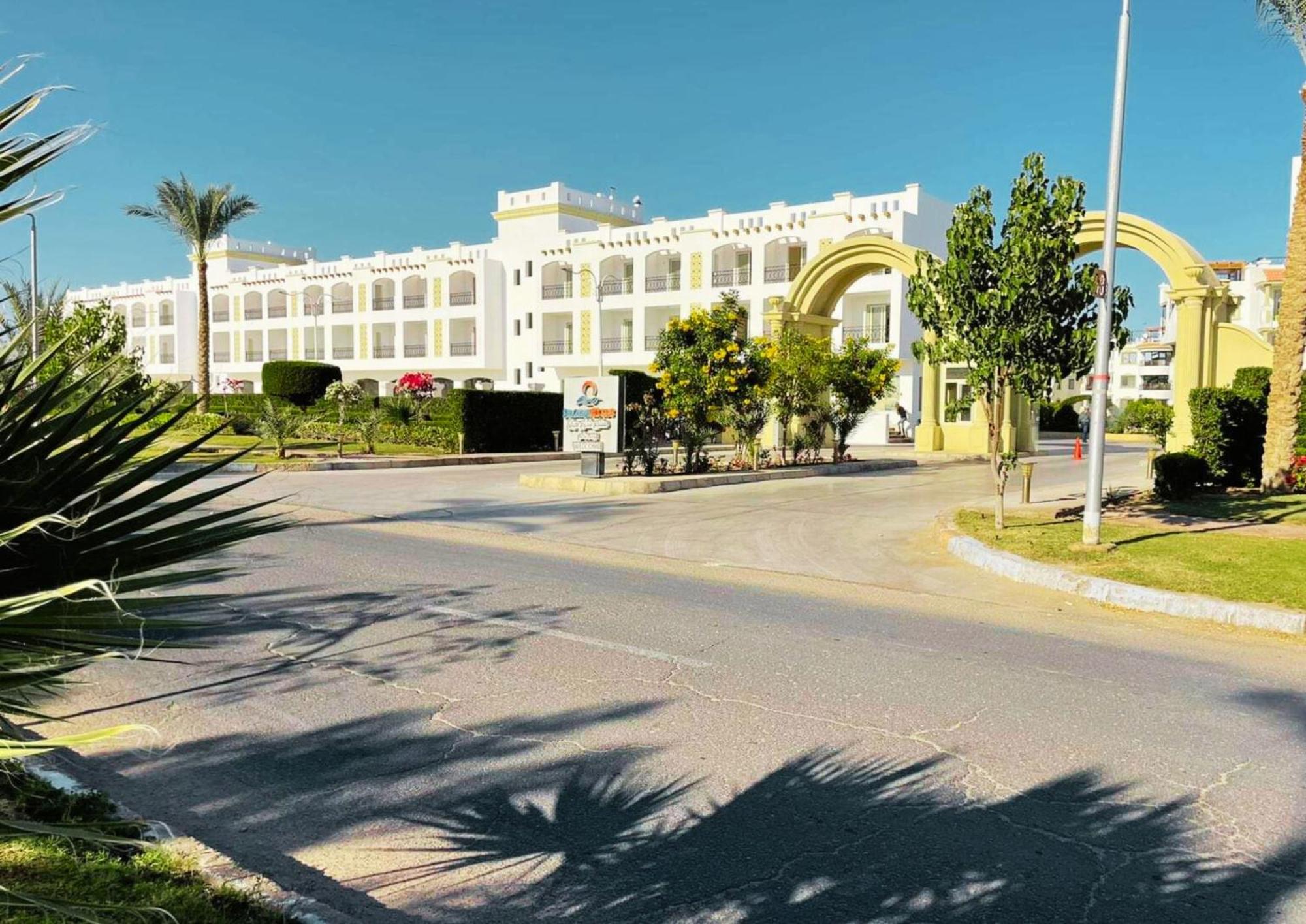 Luxury Hills 4*